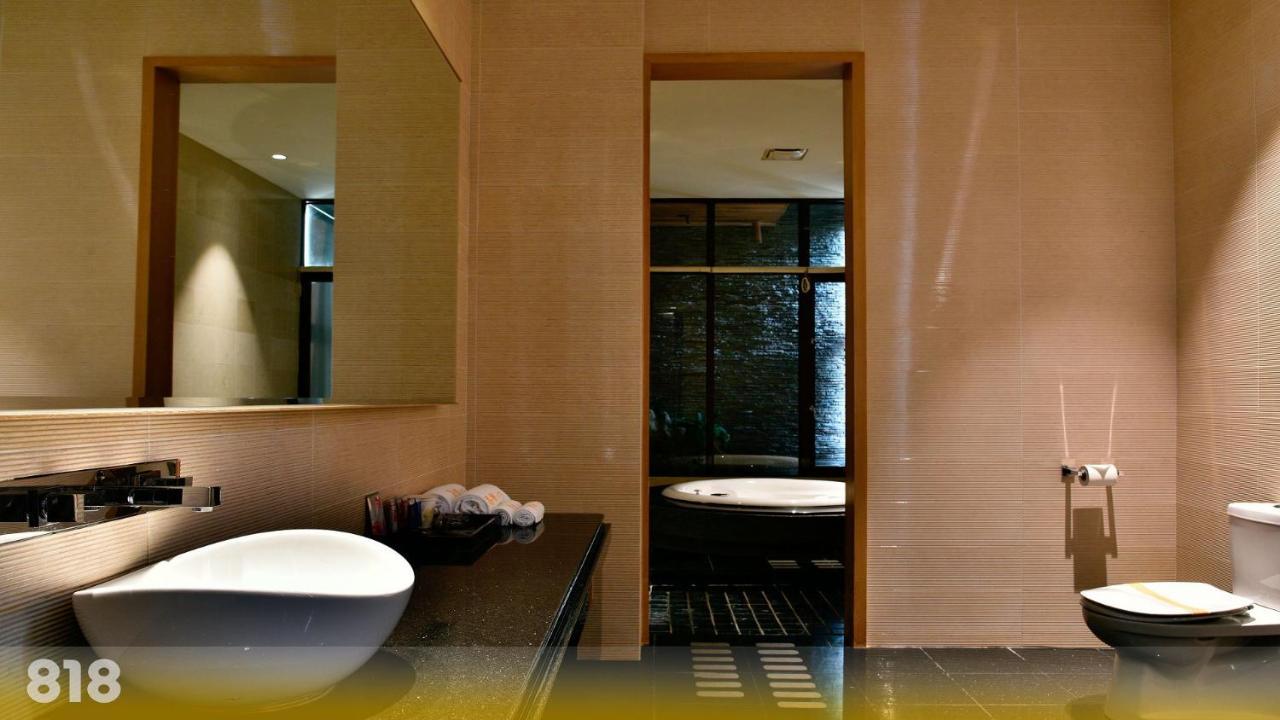 Wehome Motel Đài Nam Ngoại thất bức ảnh