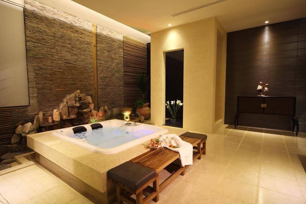 Wehome Motel Đài Nam Ngoại thất bức ảnh