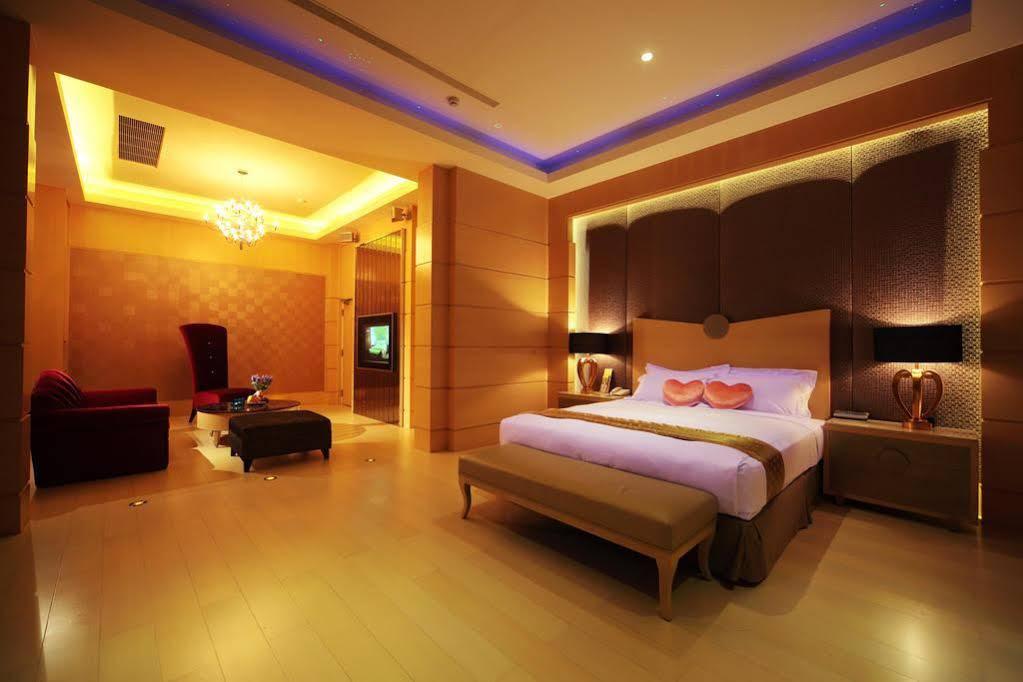 Wehome Motel Đài Nam Ngoại thất bức ảnh