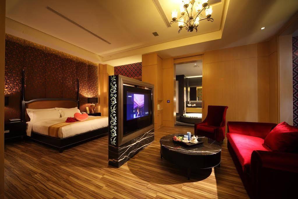 Wehome Motel Đài Nam Ngoại thất bức ảnh