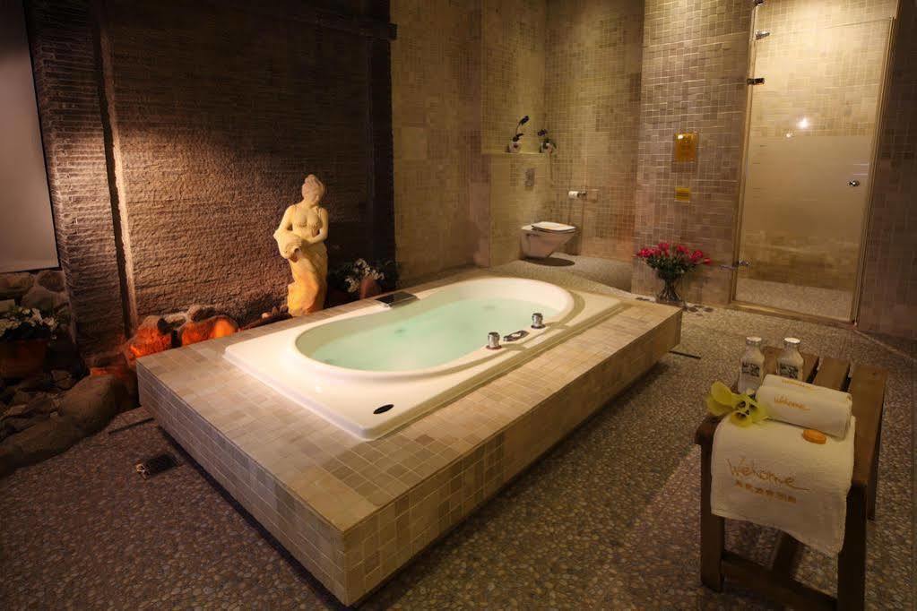 Wehome Motel Đài Nam Ngoại thất bức ảnh